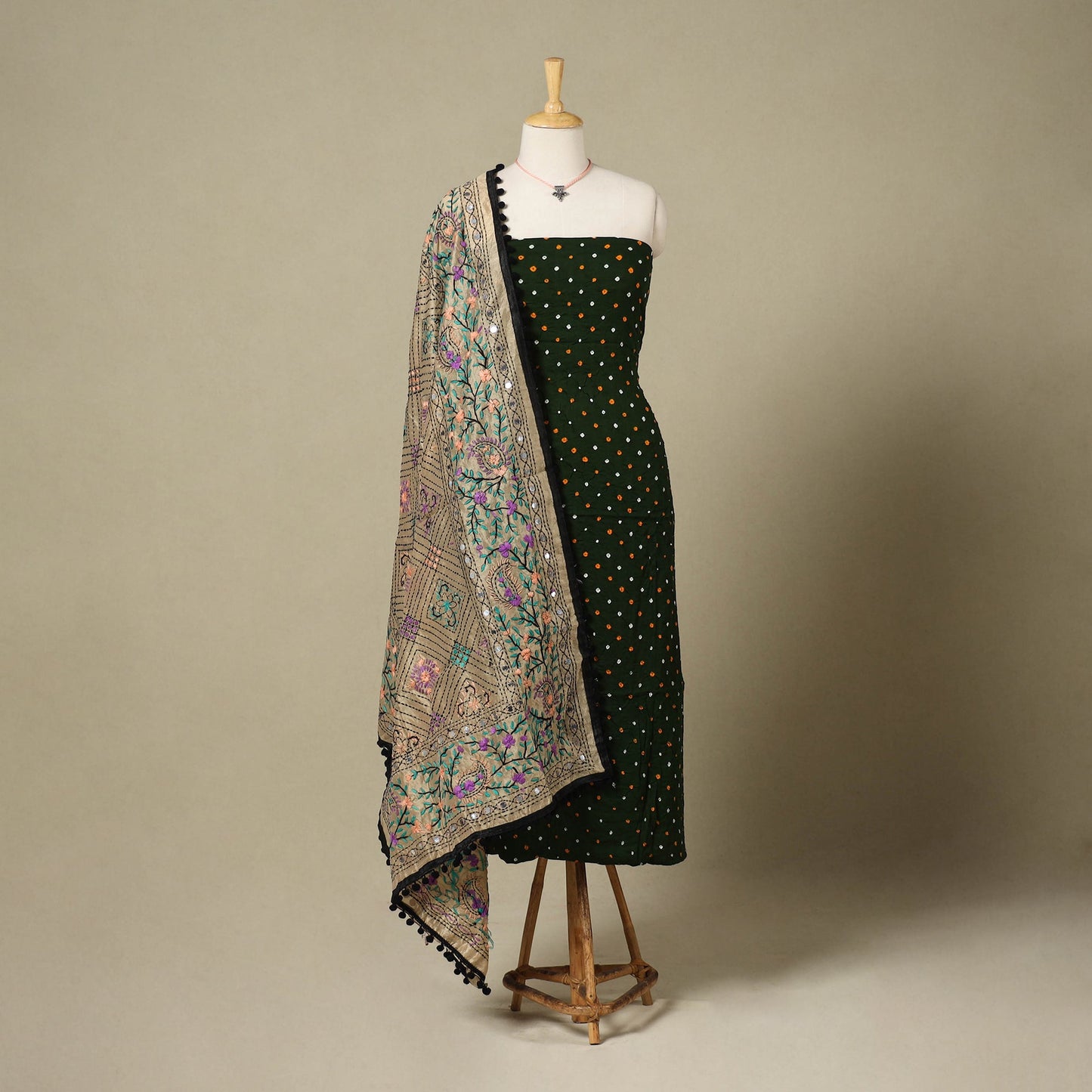 Green 2pc Unstitched Bandhani Dress Material with Jewellery Set