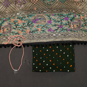 Green 2pc Unstitched Bandhani Dress Material with Jewellery Set