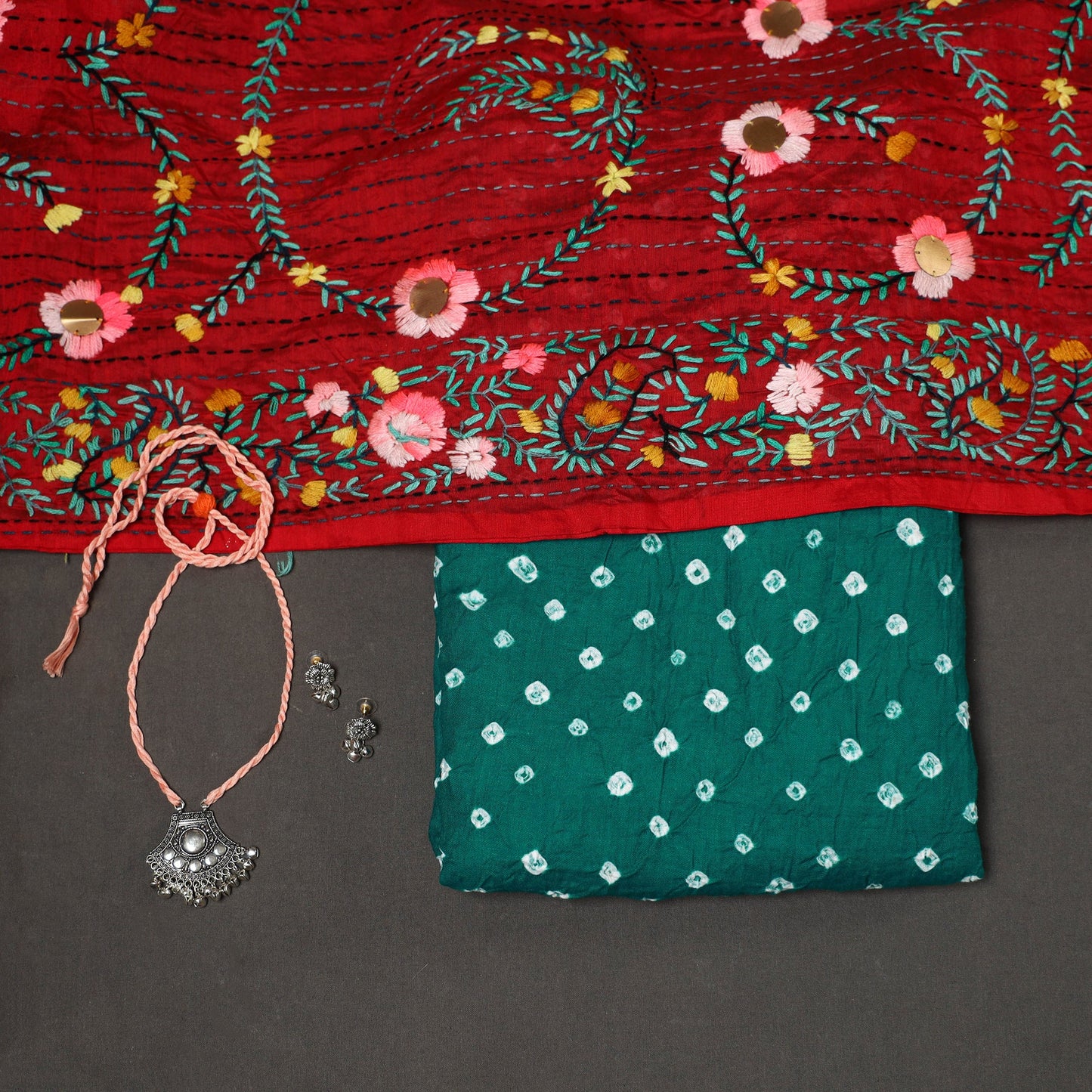 Green 2pc Unstitched Bandhani Dress Material with Jewellery Set