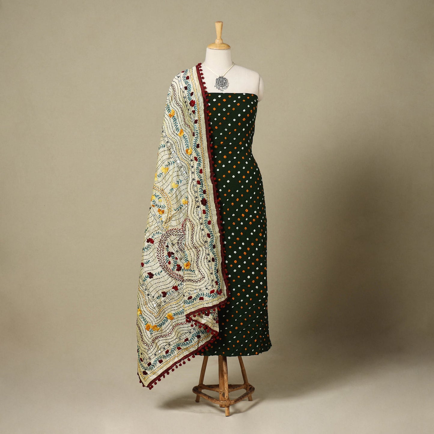 Green 2pc Unstitched Bandhani Dress Material with Jewellery Set