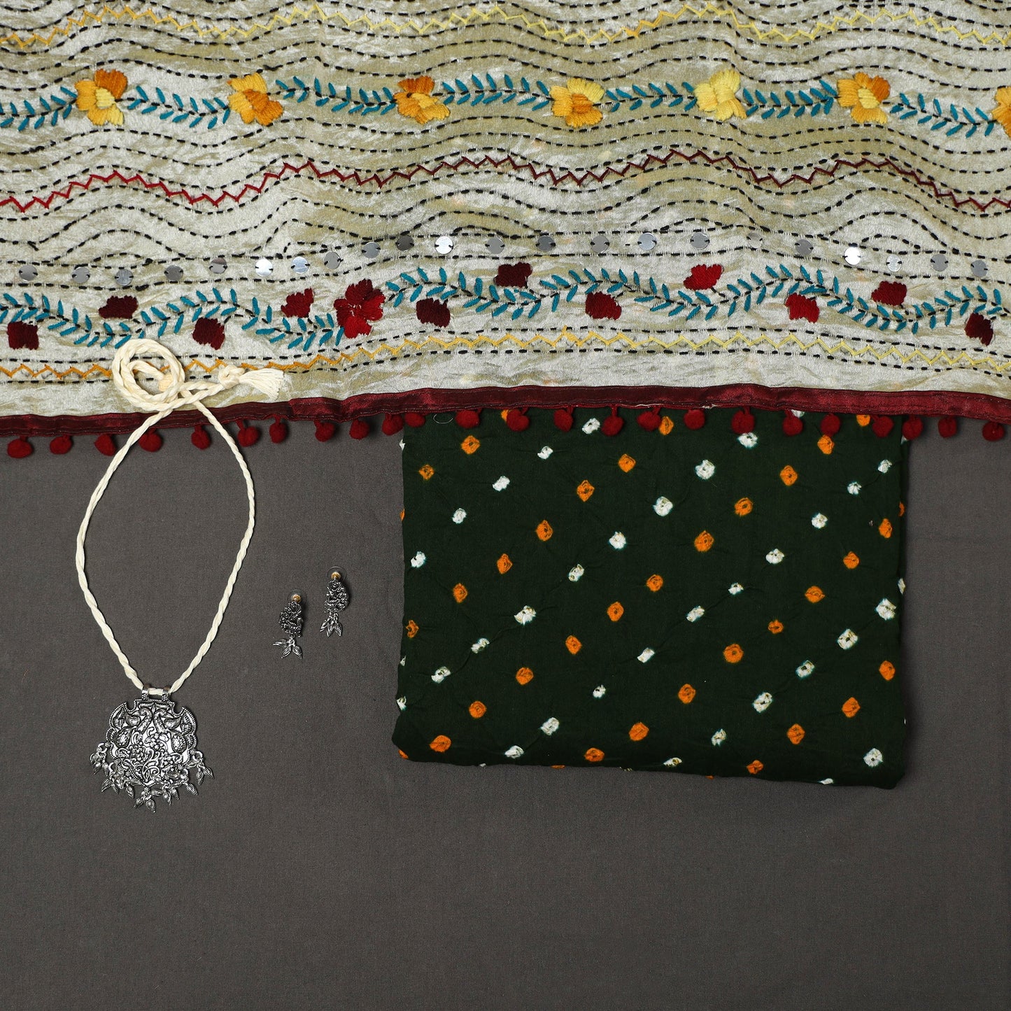 Green 2pc Unstitched Bandhani Dress Material with Jewellery Set