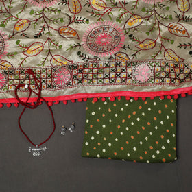 Green 2pc Unstitched Bandhani Dress Material with Jewellery Set