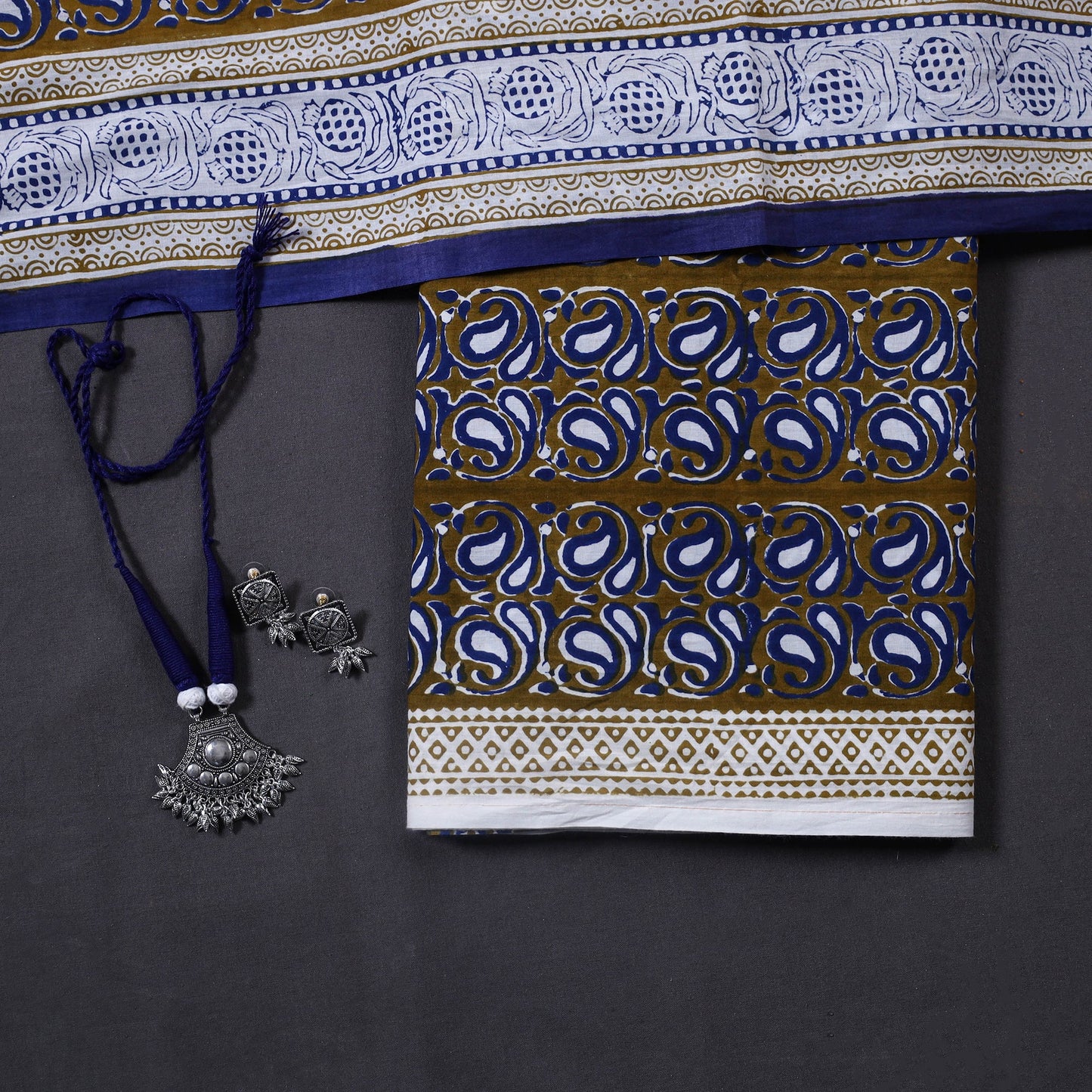 Green - 3pc cotton bagh unstitched dress material