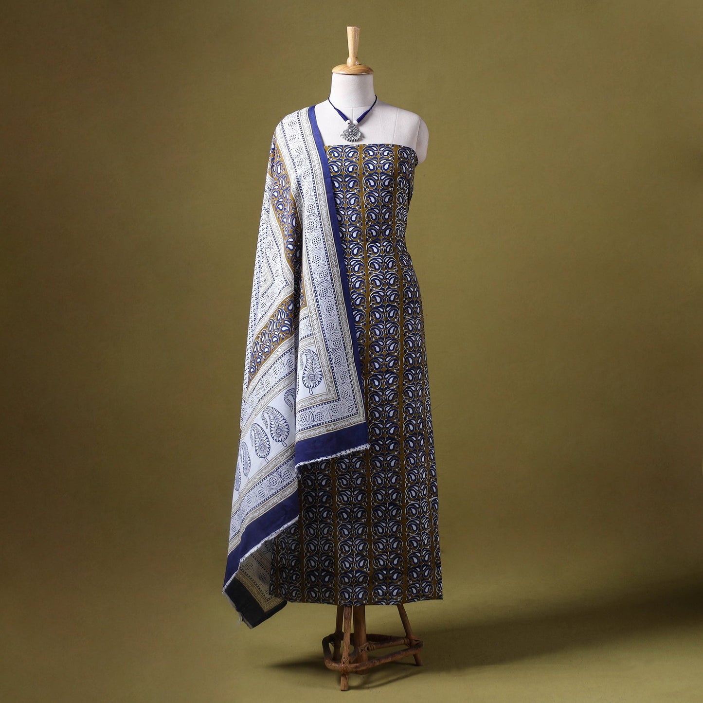 Green - 3pc cotton bagh unstitched dress material