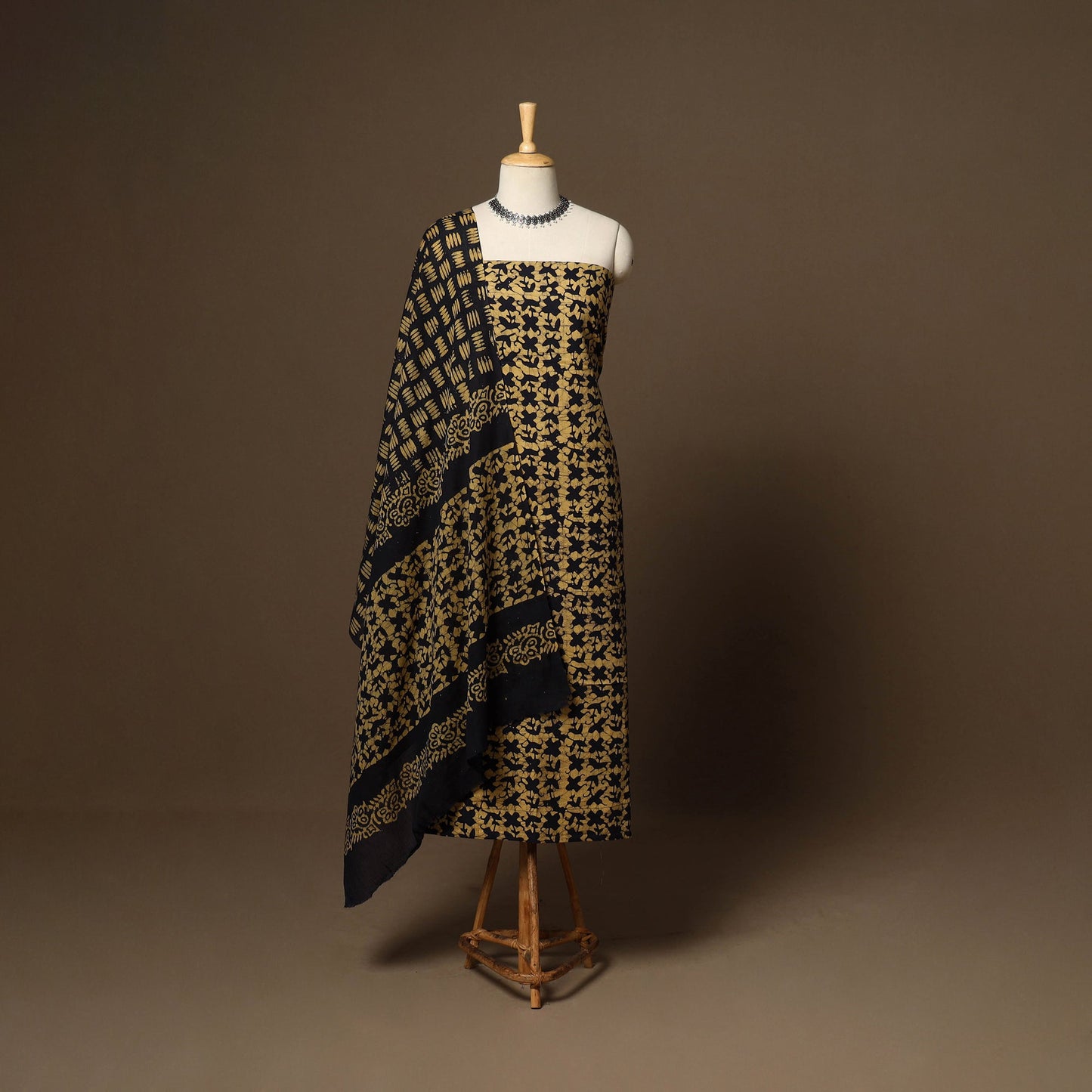 Green - 3pc cotton unstitched kutch batik dress material 02