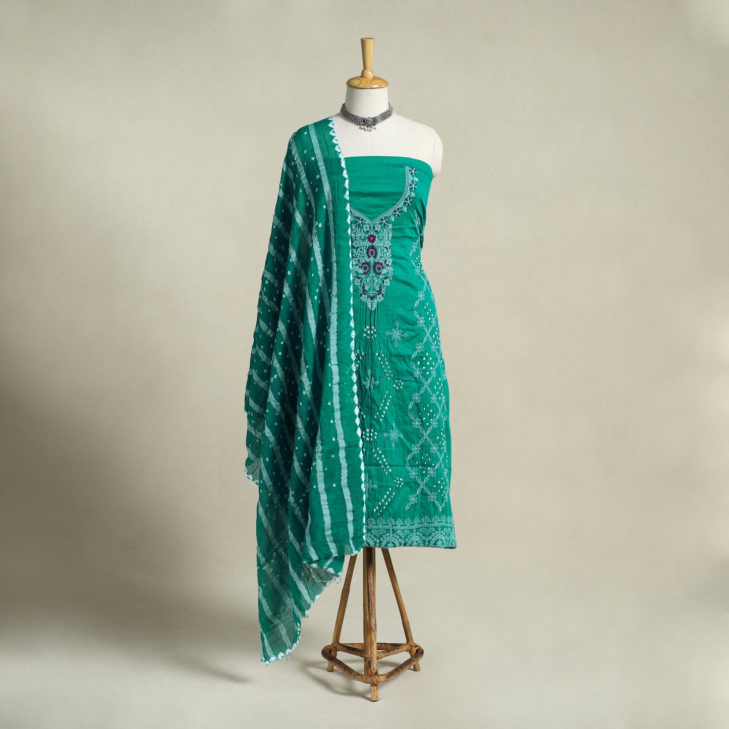 Green 3pc Embroidered Unstitched Kutch Bandhani Dress Material