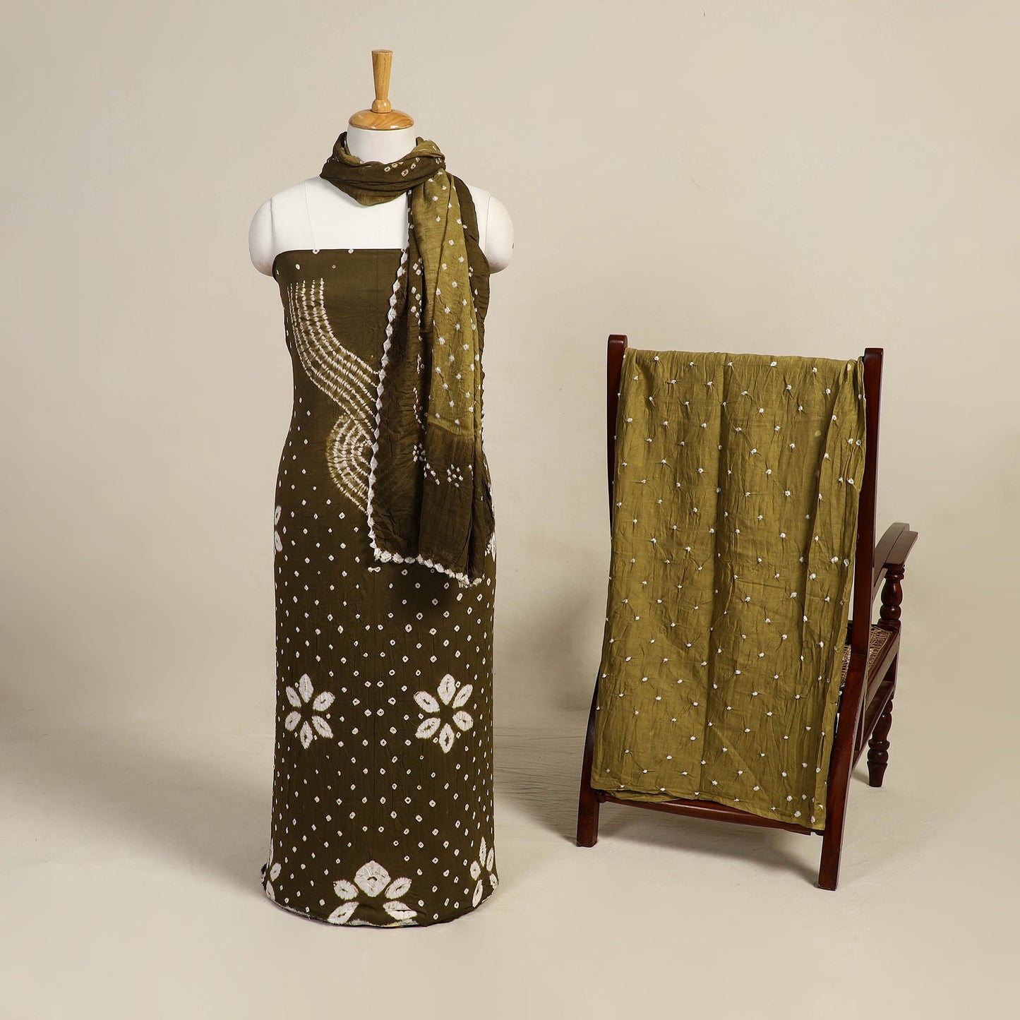 3pc Kutch Tie-Dye Satin Cotton Bandhani Dress Material