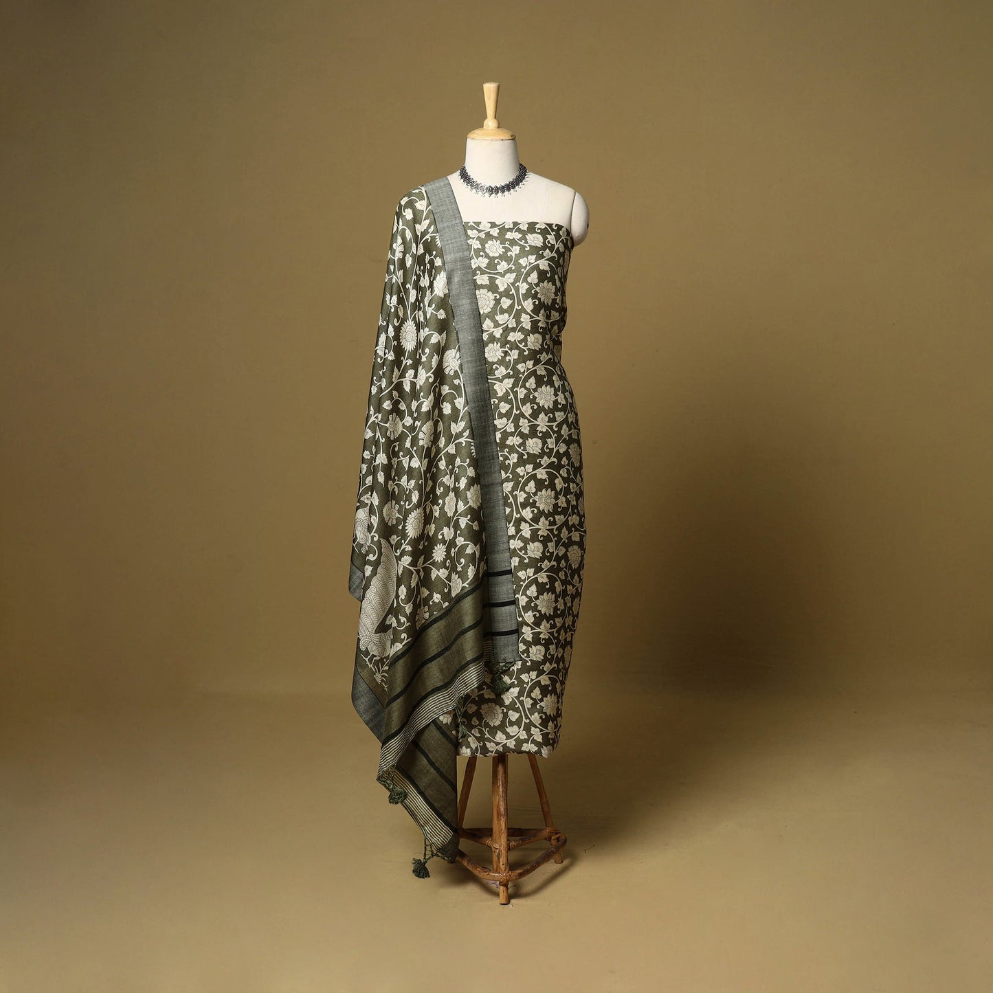 3pc pashmina wool handloom unstitched sanganeri dress