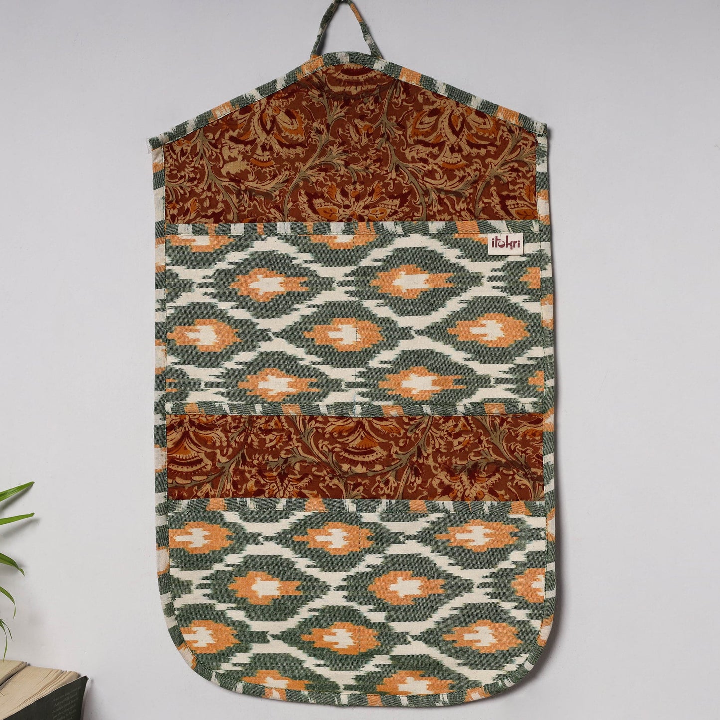 Green - 4 pockets handcrafted cotton wall hanging letter