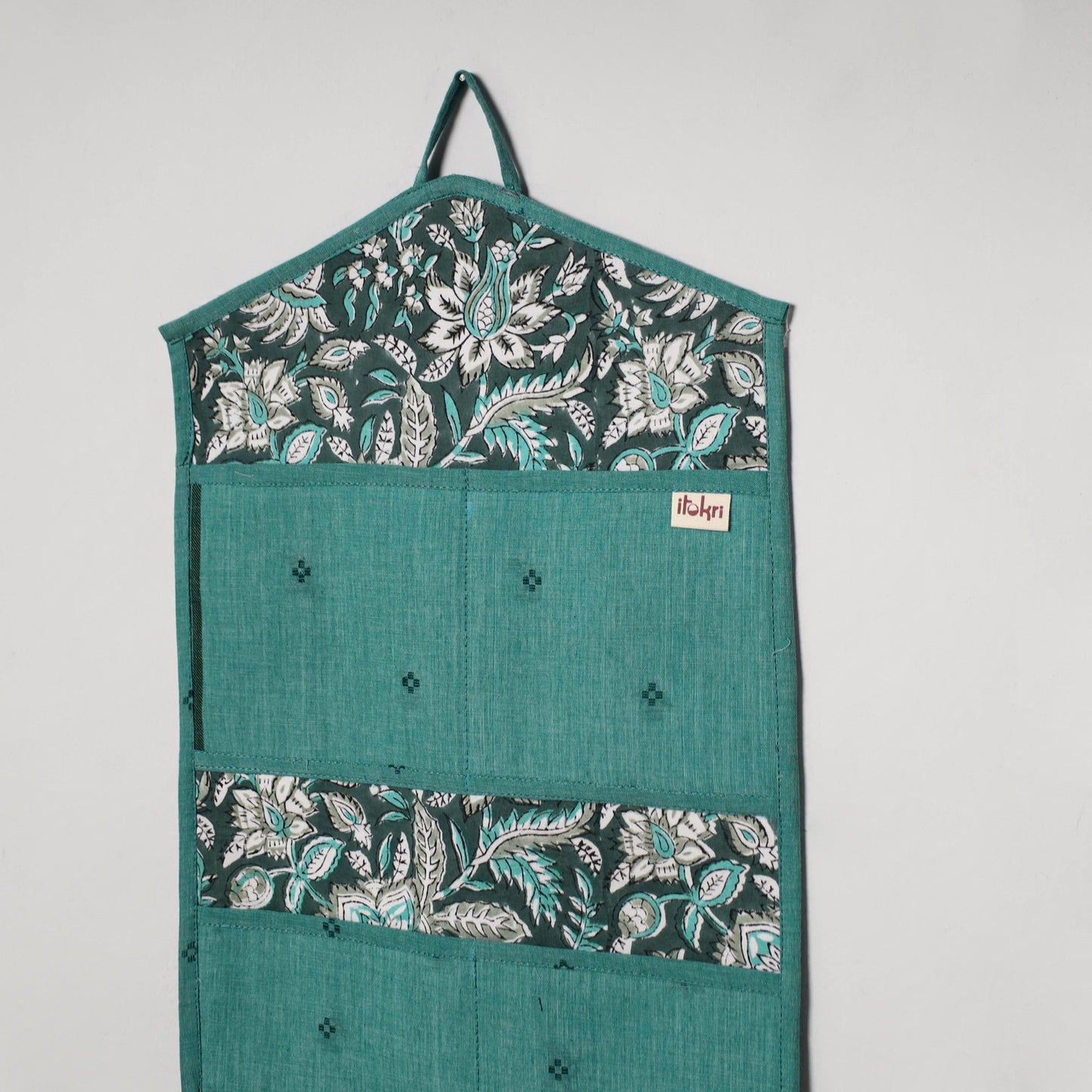 Green - 4 pockets handcrafted cotton wall hanging letter