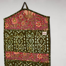 Green - 4 pockets handcrafted cotton wall hanging letter