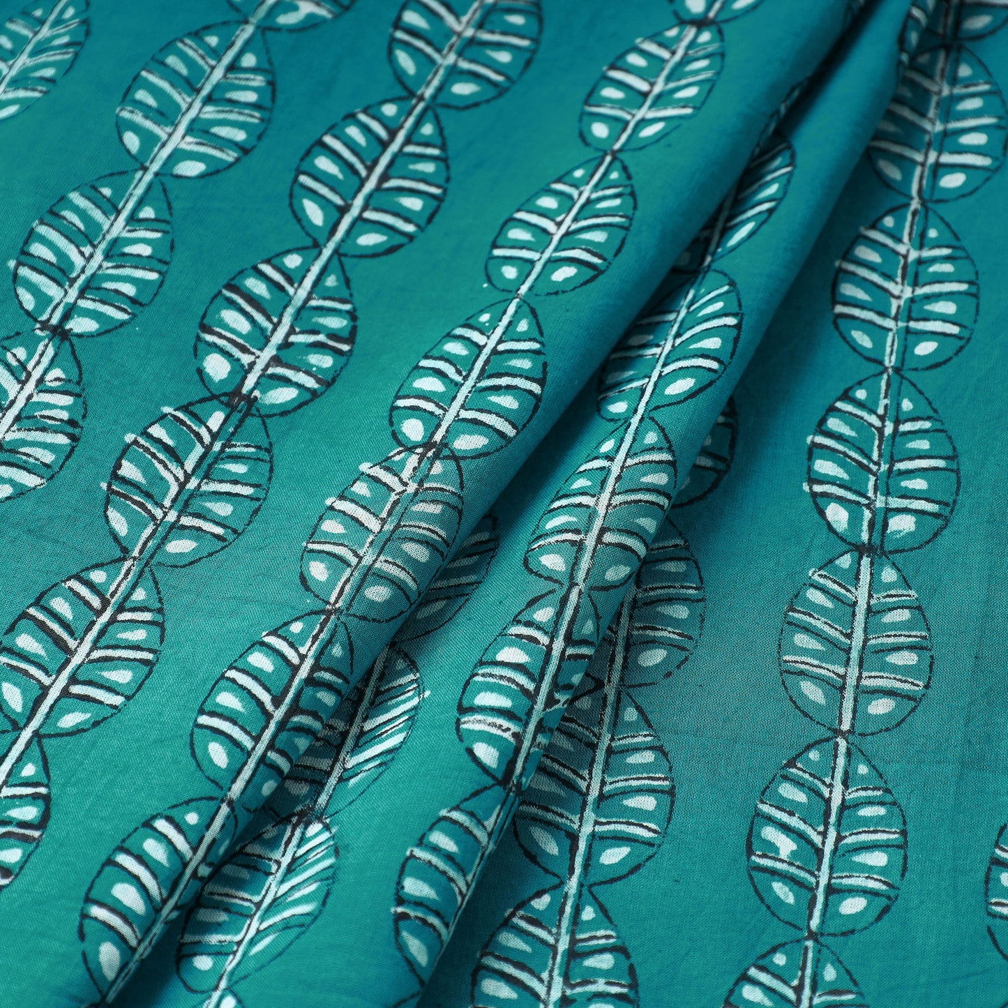Buy Akola Hand Block Printed Cotton Fabric Online l iTokri.com