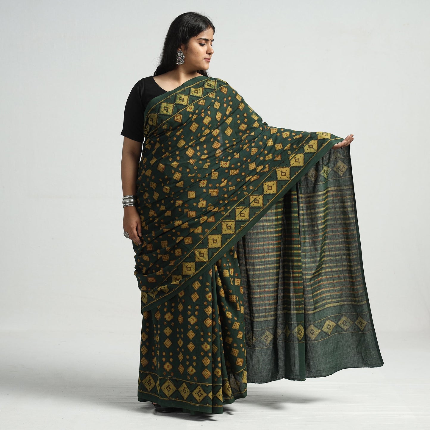  Akola Hand Block Printed Cotton Saree Online at iTokri.com