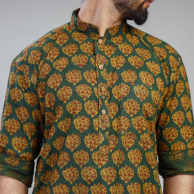 Akola Block Print Cotton Men Green Short Kurta 