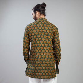 Akola Block Print Cotton Men Green Short Kurta 