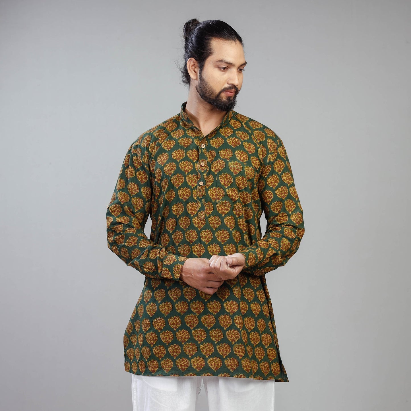 Akola Block Print Cotton Men Green Short Kurta 