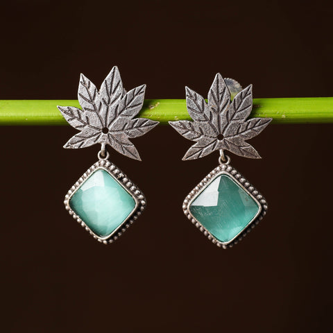 Buy Antique Silver Finish Oxidised Brass Base Stone Work Earrings Online l iTokri.com