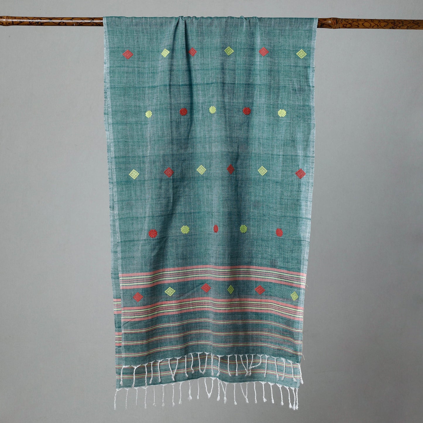  Assam Weave Handloom Cotton Thread Motifs Stole with Tassels 