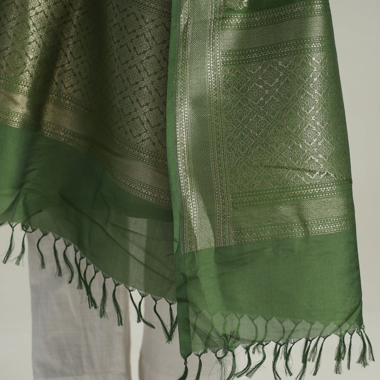 Buy Banarasi Handloom Katan Silk Zari Buti Dupatta with Tassels 63 Online l iTokri.com