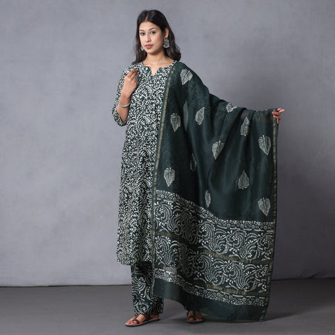Green - Batik Printing Chanderi Silk Kurta with Palazzo & Dupatta Set