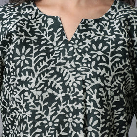 Green - Batik Printing Chanderi Silk Kurta with Palazzo & Dupatta Set