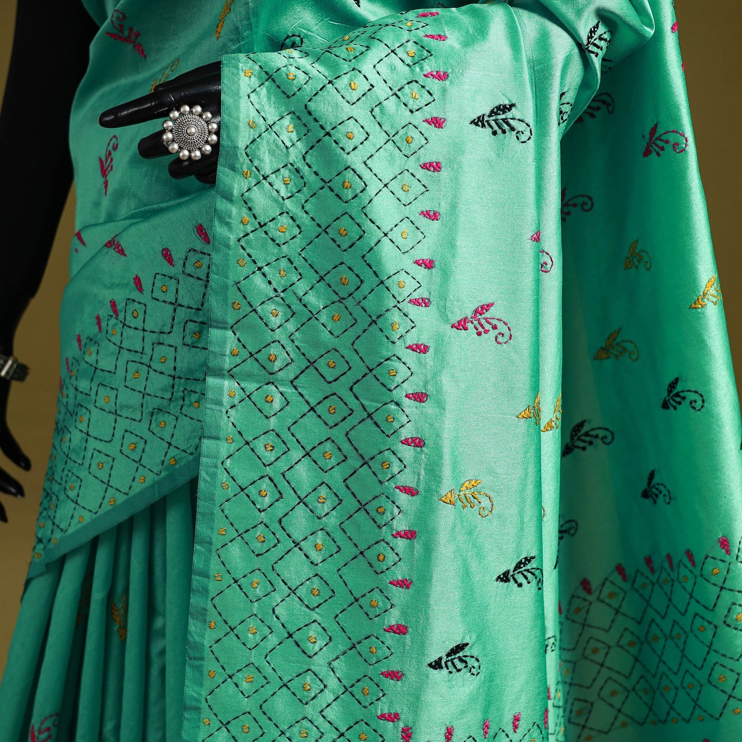 Bengal hand embroidery silk nakshi kantha saree 21