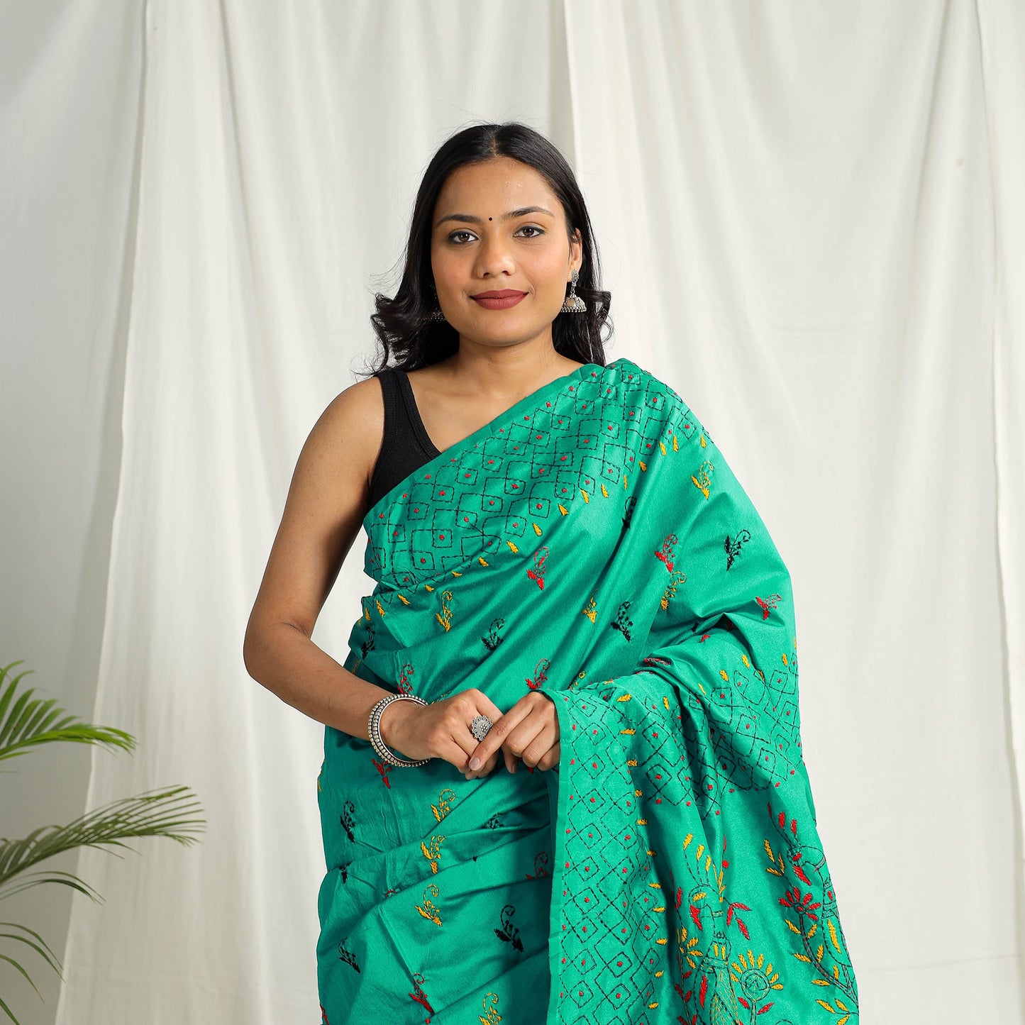  Buy Green Bengal Hand Embroidery Silk Nakshi Kantha Saree