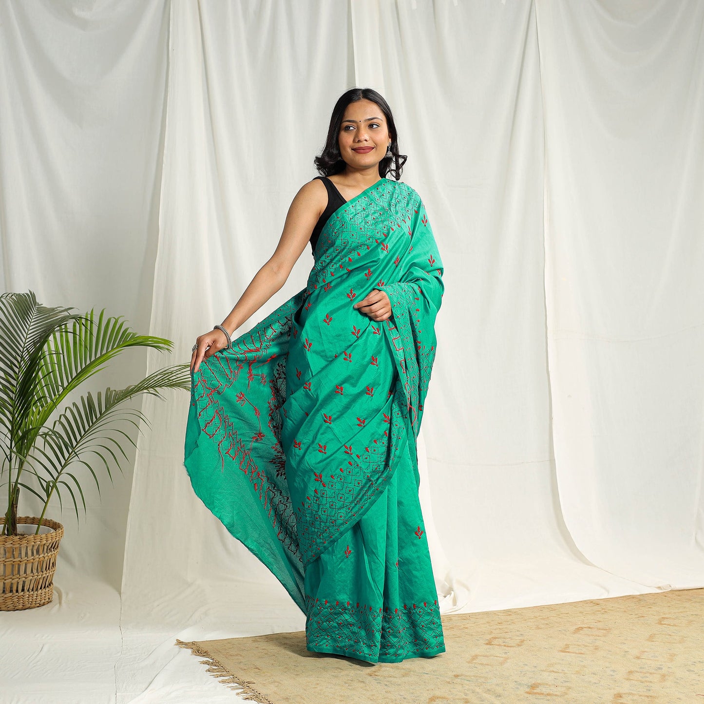  Buy Green Bengal Hand Embroidery Silk Nakshi Kantha Saree