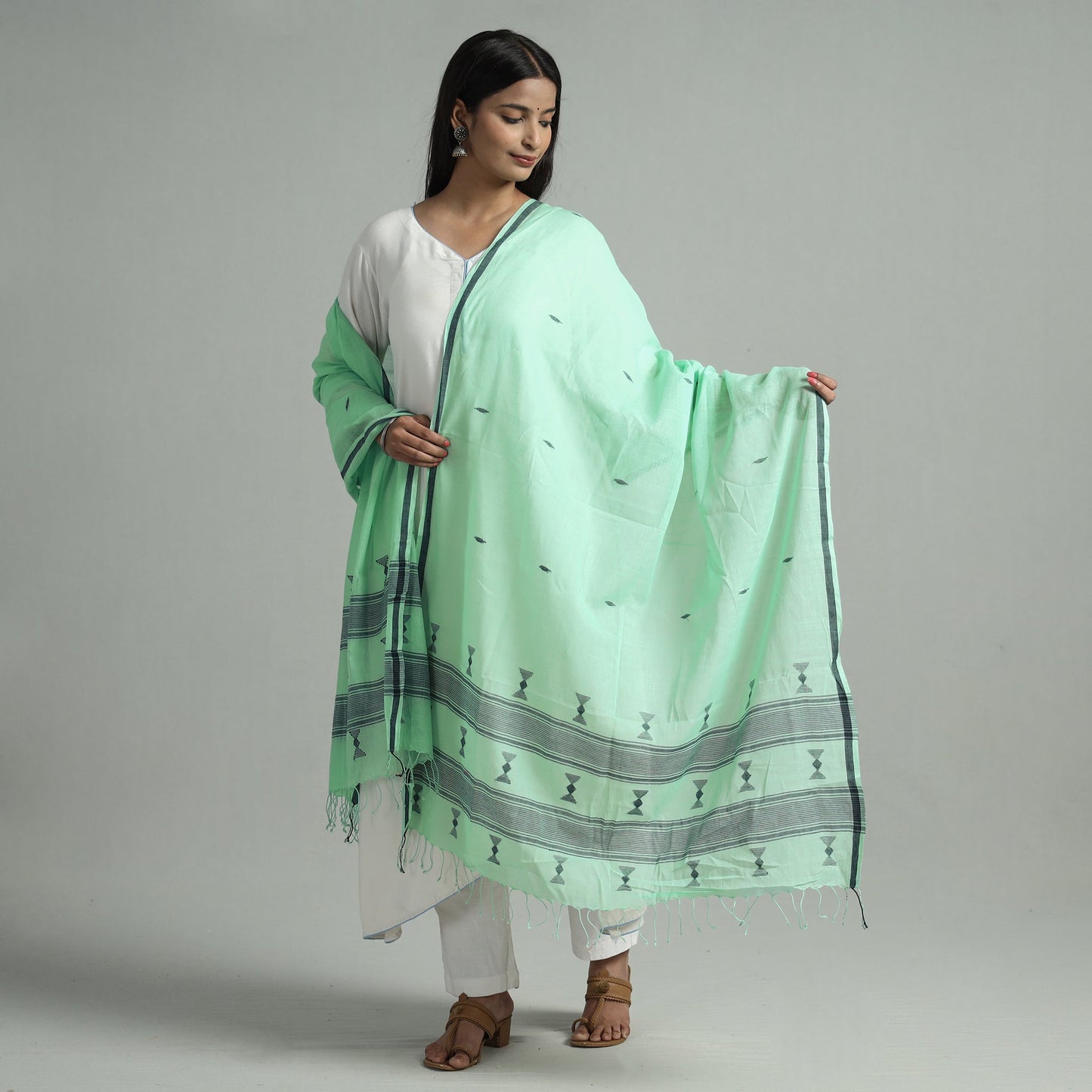 Green - bengal jamdani buti handloom cotton dupatta