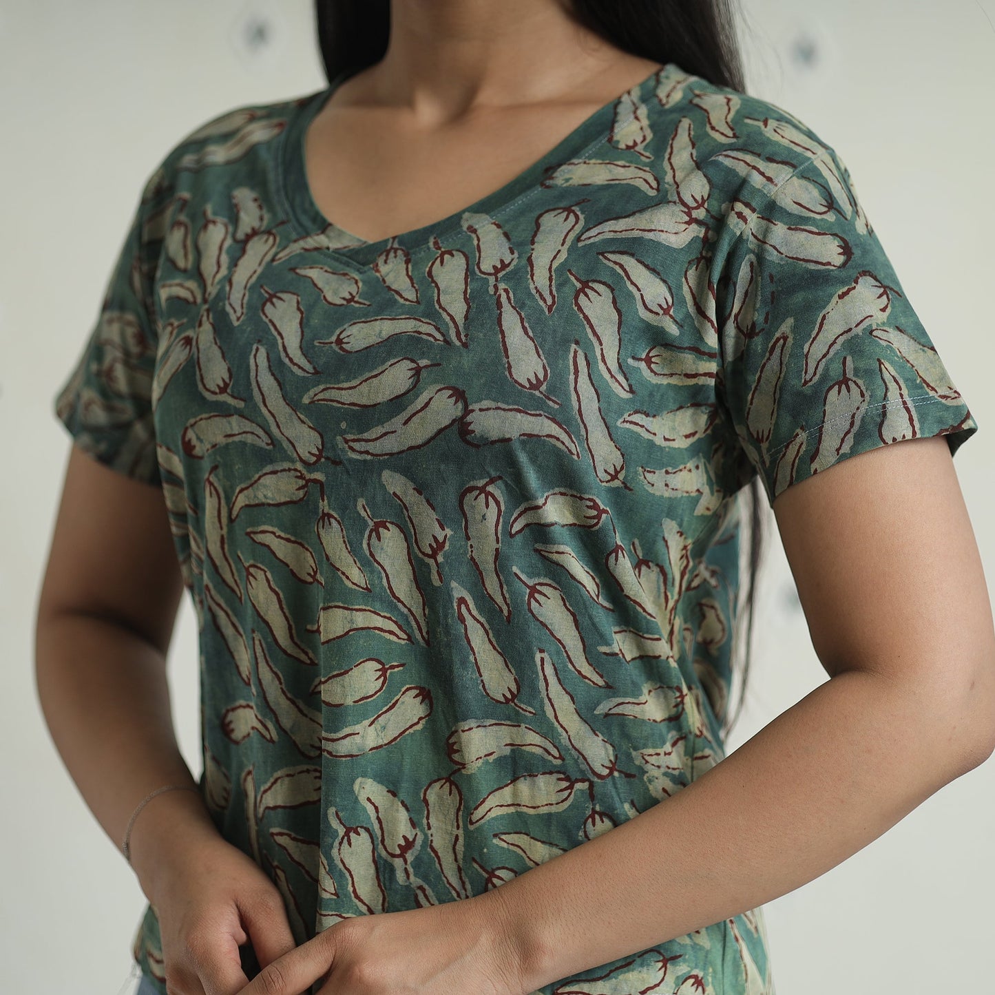  Bindaas Block Art Printed Cotton Women V Neck T-shirt 11 