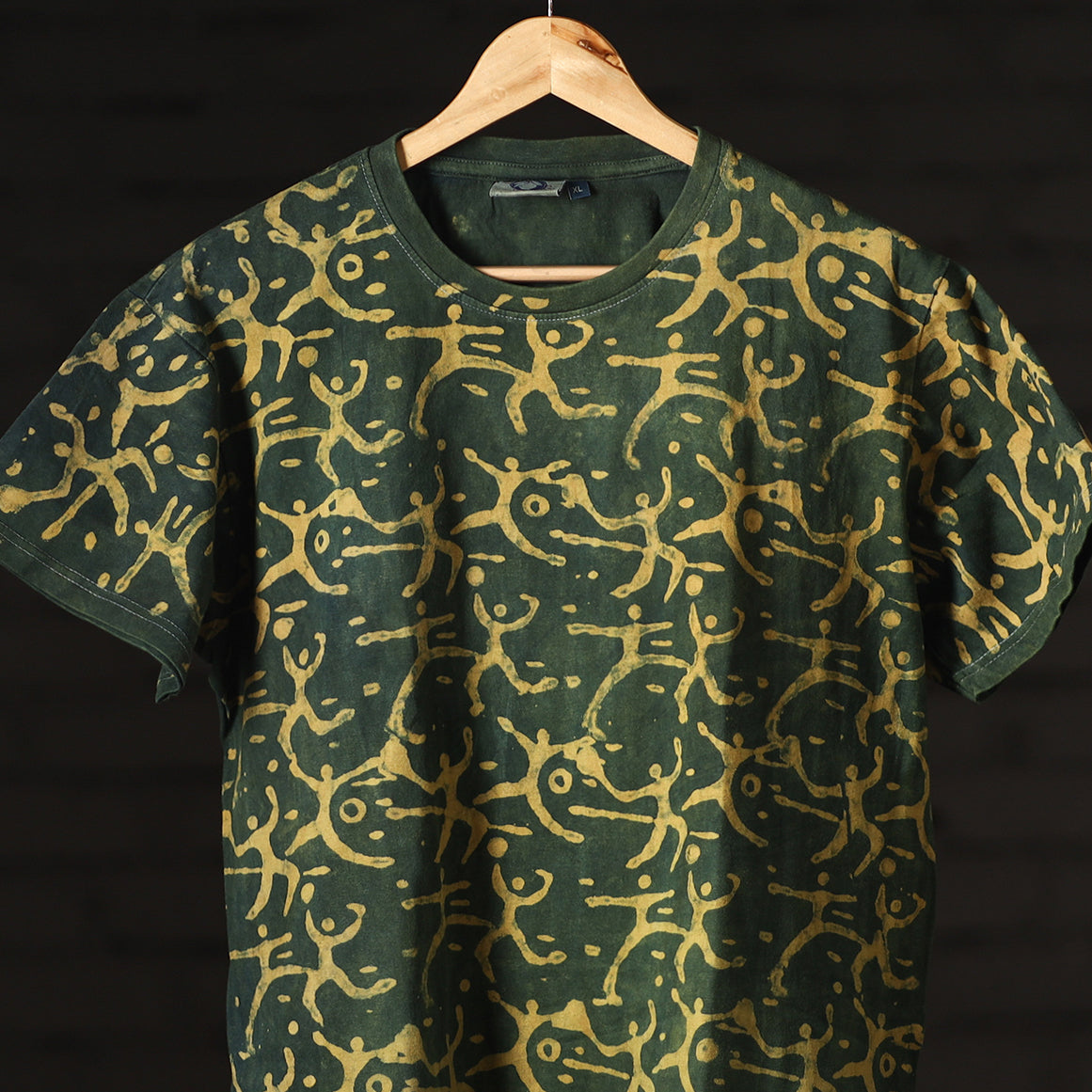 Buy Bindaas Natural Dyed Art Block Print Round Neck T-shirt in Pure Cotton Online at iTokri.com