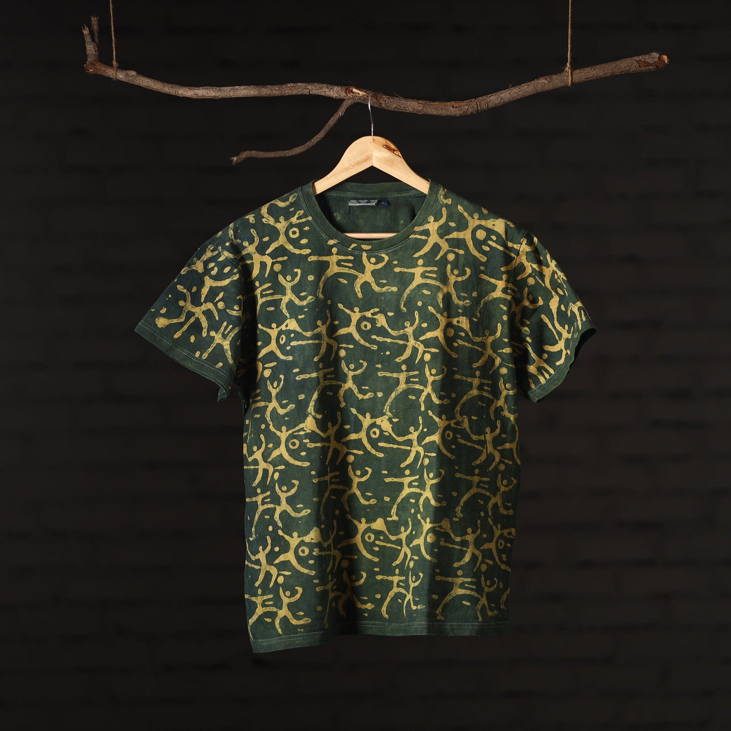 Buy Bindaas Natural Dyed Art Block Print Round Neck T-shirt in Pure Cotton Online at iTokri.com