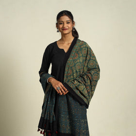 Green - cotton dupatta with tassels 08 - handcrafted