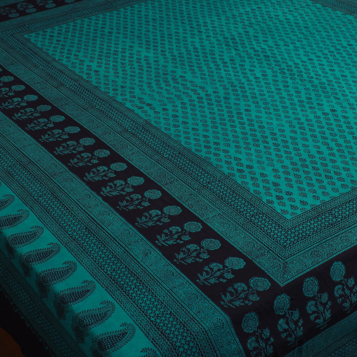 Green - cotton bagh double bed sheet (108 x 90 in) 03