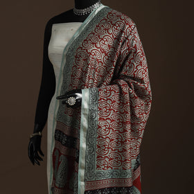 Chanderi silk bagh natural dyed dupatta with zari border 13