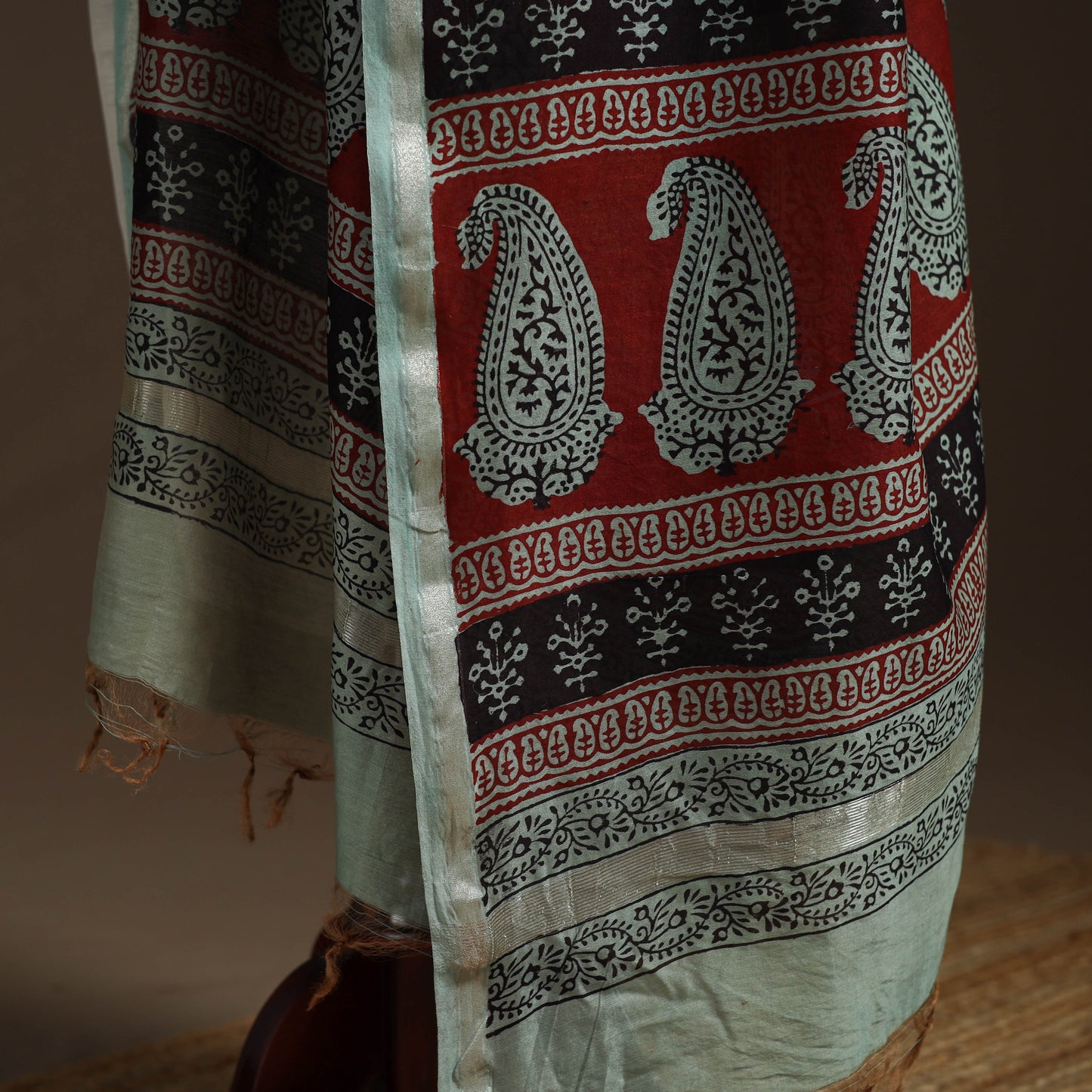 Chanderi silk bagh natural dyed dupatta with zari border 13