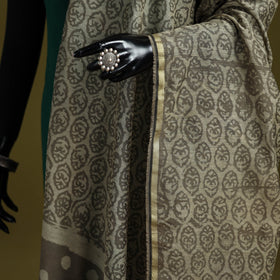 Green - chanderi silk hand bagru dupatta with zari border