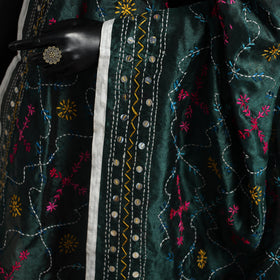 Green - chanderi silk hand embroidery phulkari dupatta 39