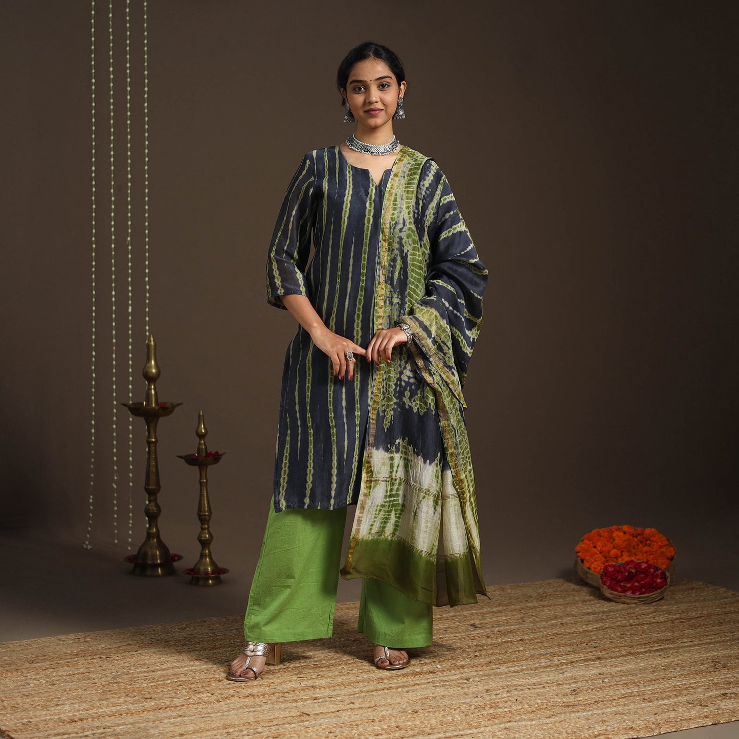 Green - chanderi silk shibori kurta set (set of 3) 09