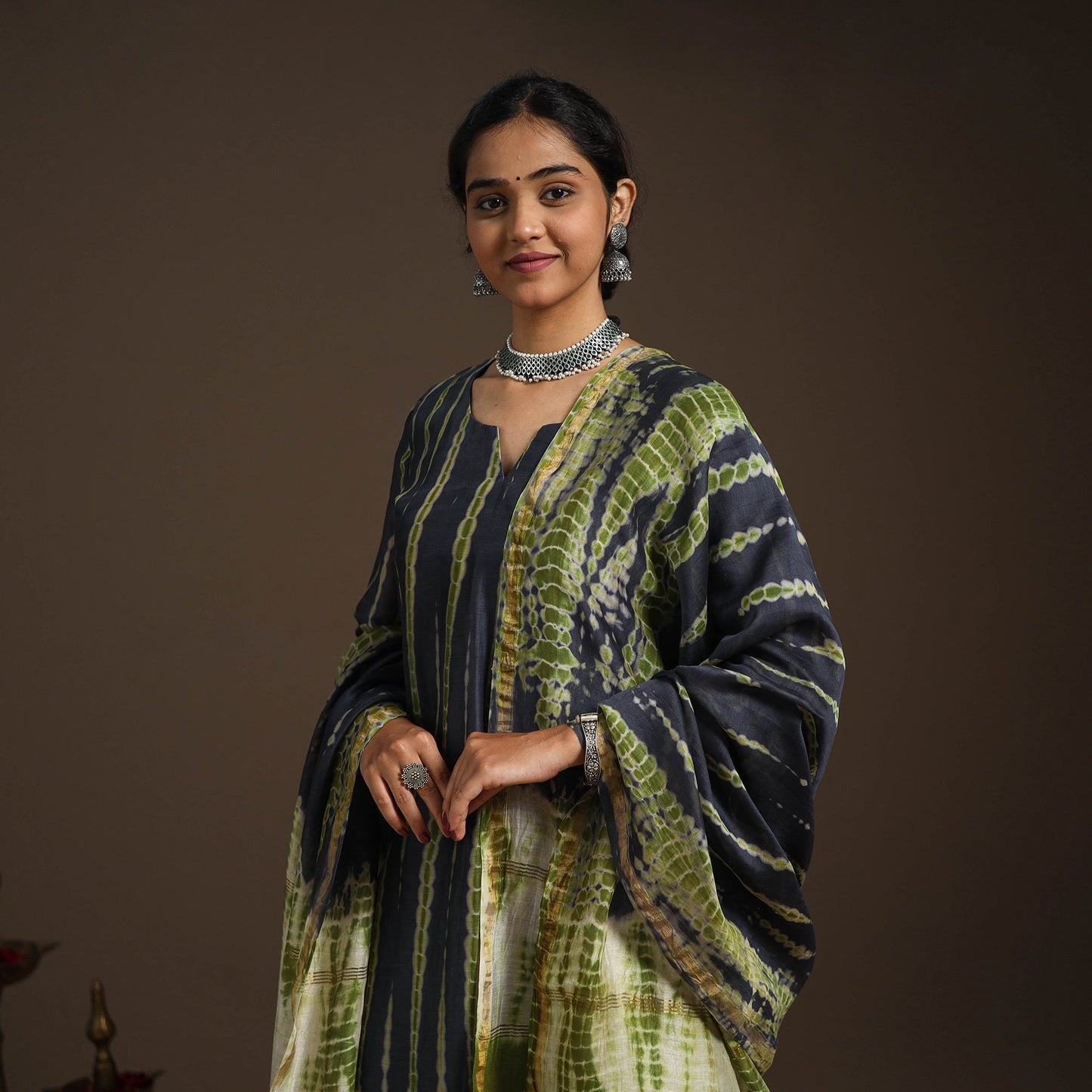 Green - chanderi silk shibori kurta set (set of 3) 09