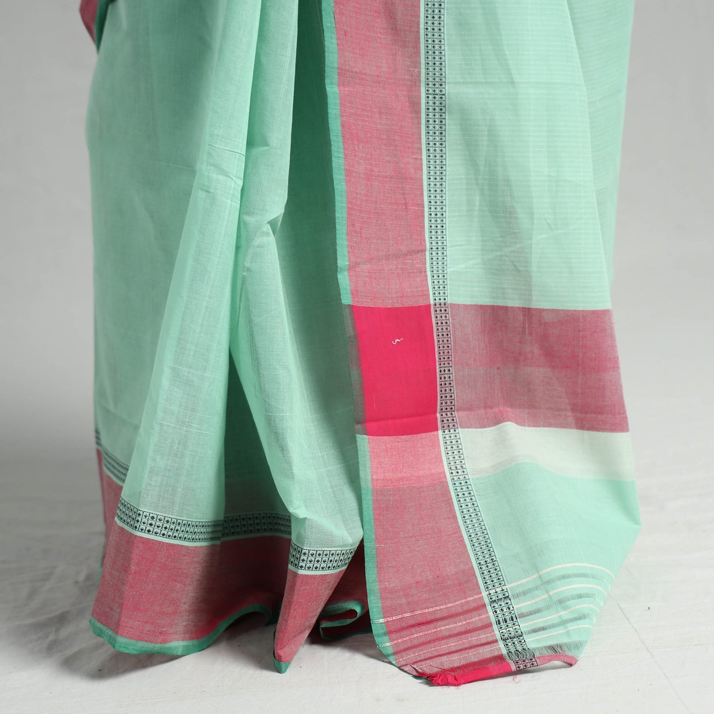  Chitrika Pure Handloom Dobby Cotton Saree 