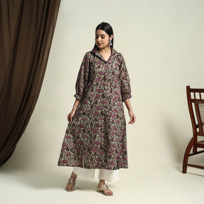 Collared Neck Buttoned Down Green Batik Print Cotton Kurta for Women