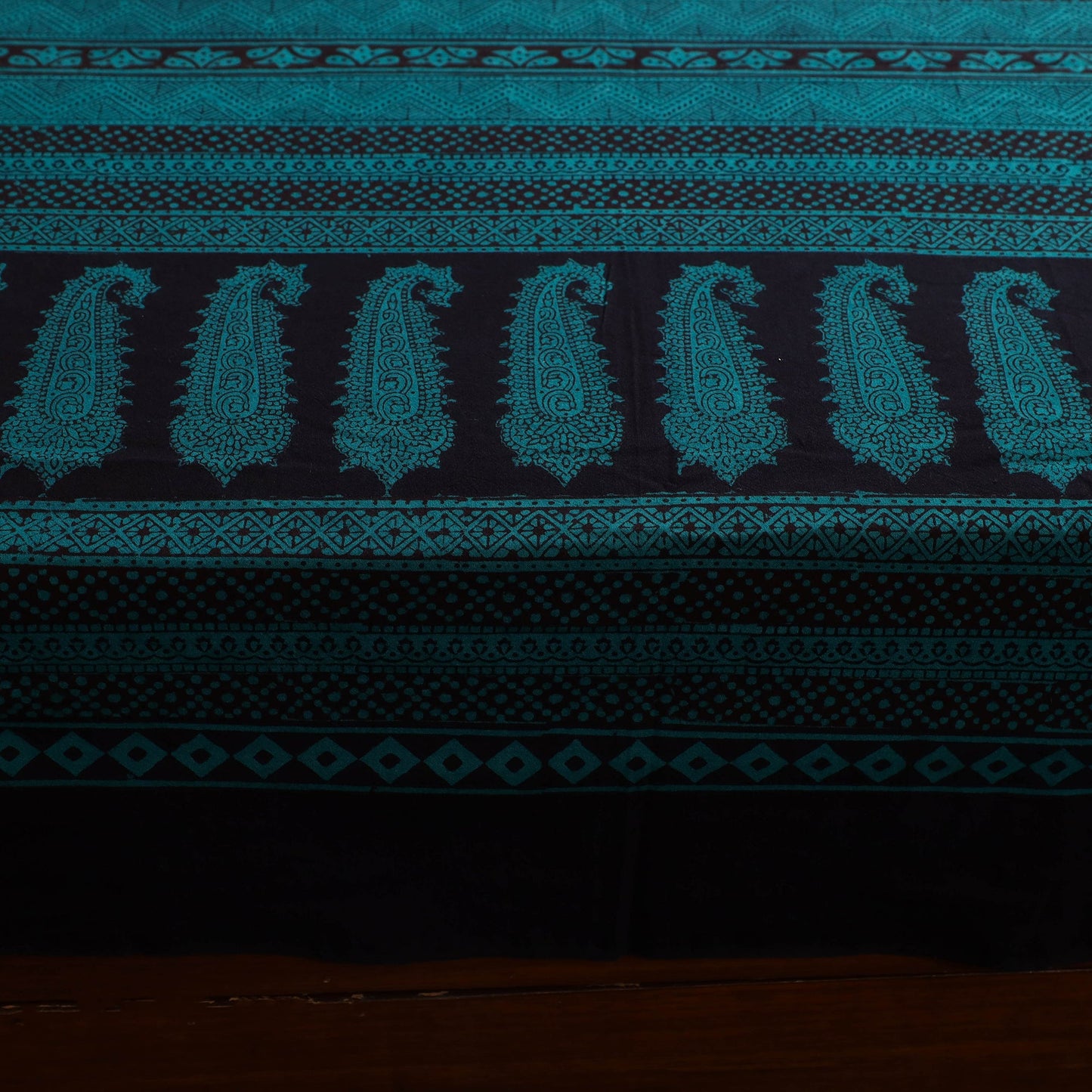 Green - cotton bagh double bed sheet (108 x 90 in) 17