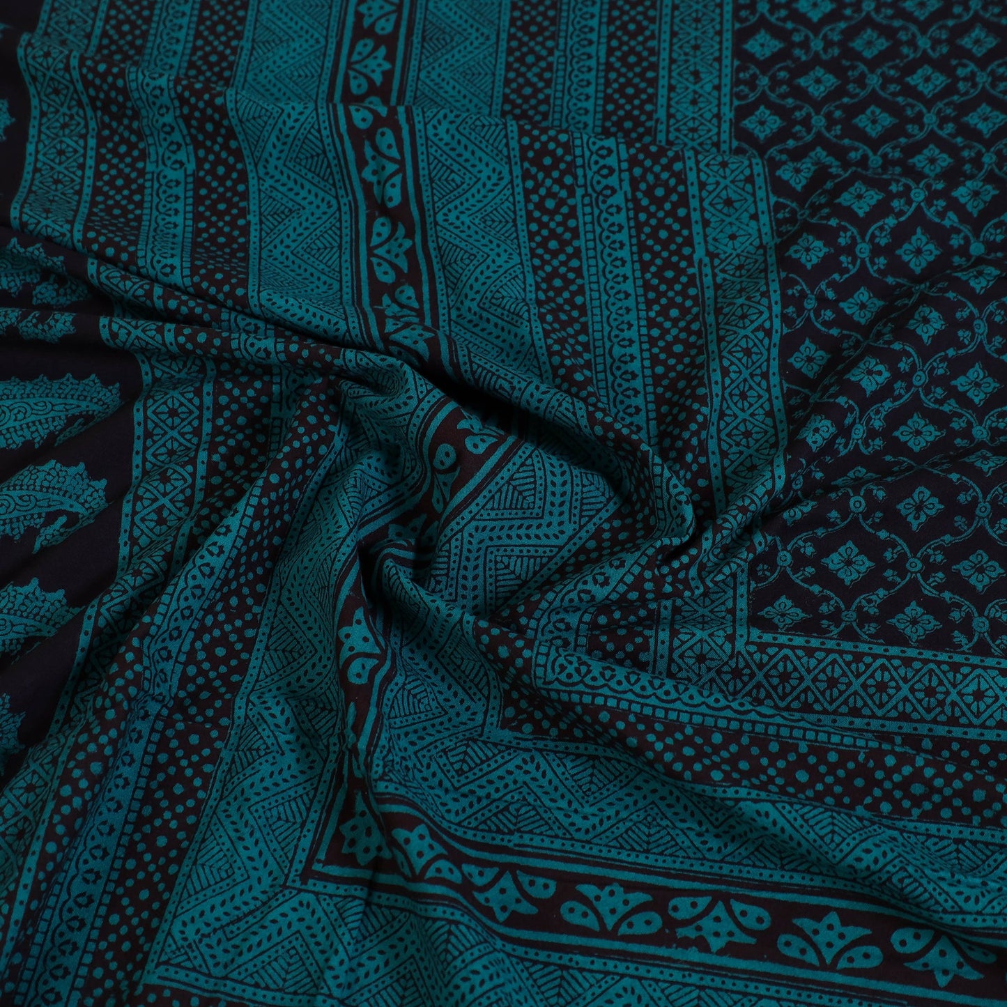 Green - cotton bagh double bed sheet (108 x 90 in) 17