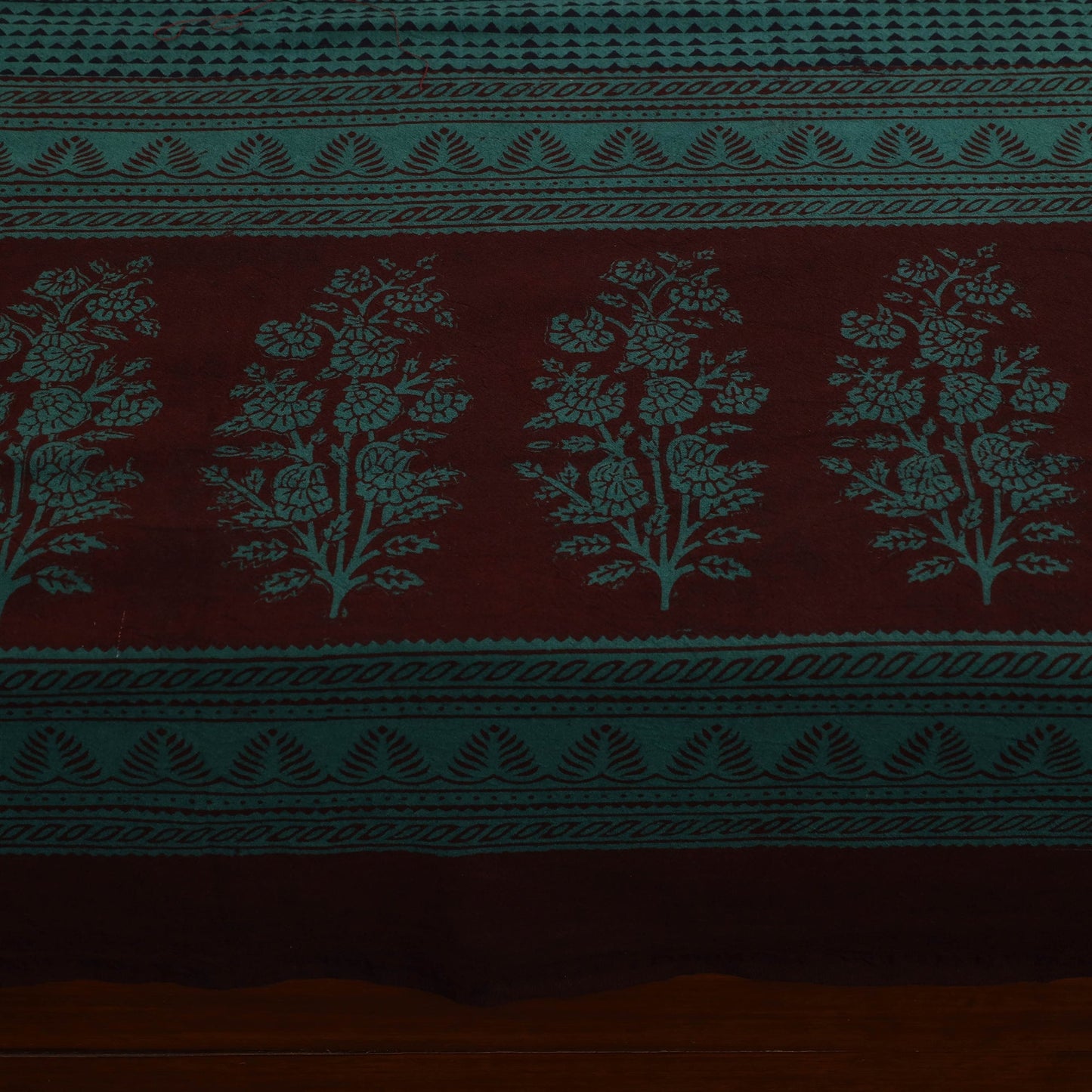 Green - cotton bagh double bedsheet with pillow covers 08