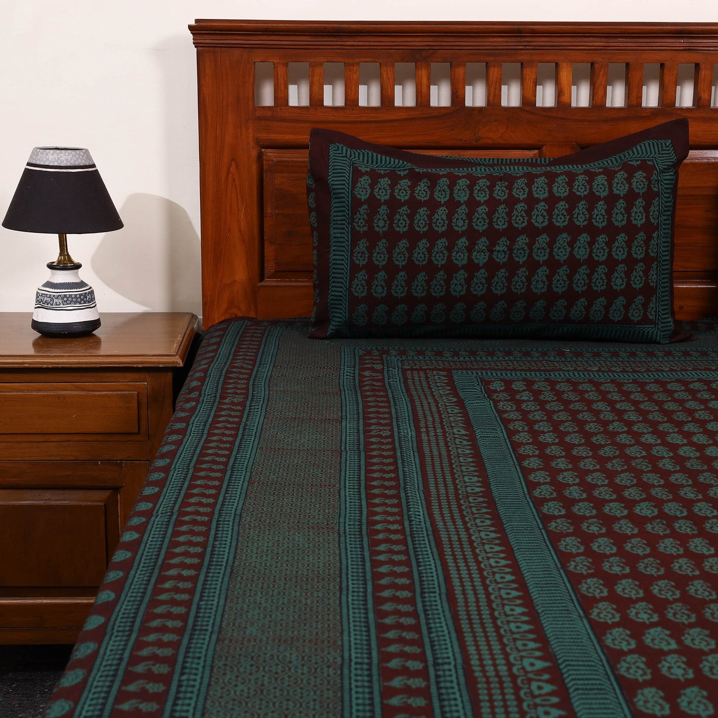 Green - cotton bagh double bedsheet with pillow covers 12