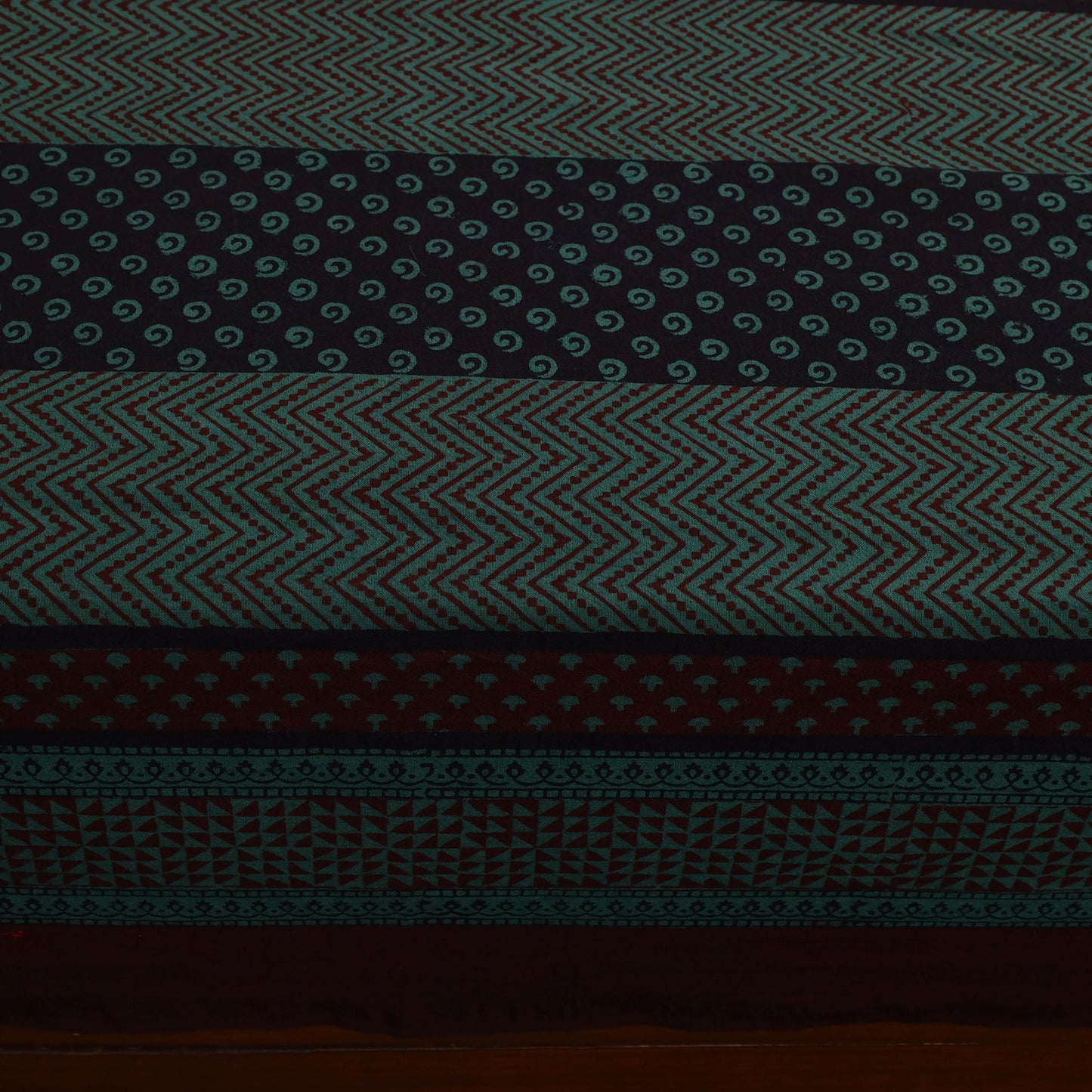 Green - cotton bagh double bedsheet with pillow covers 13