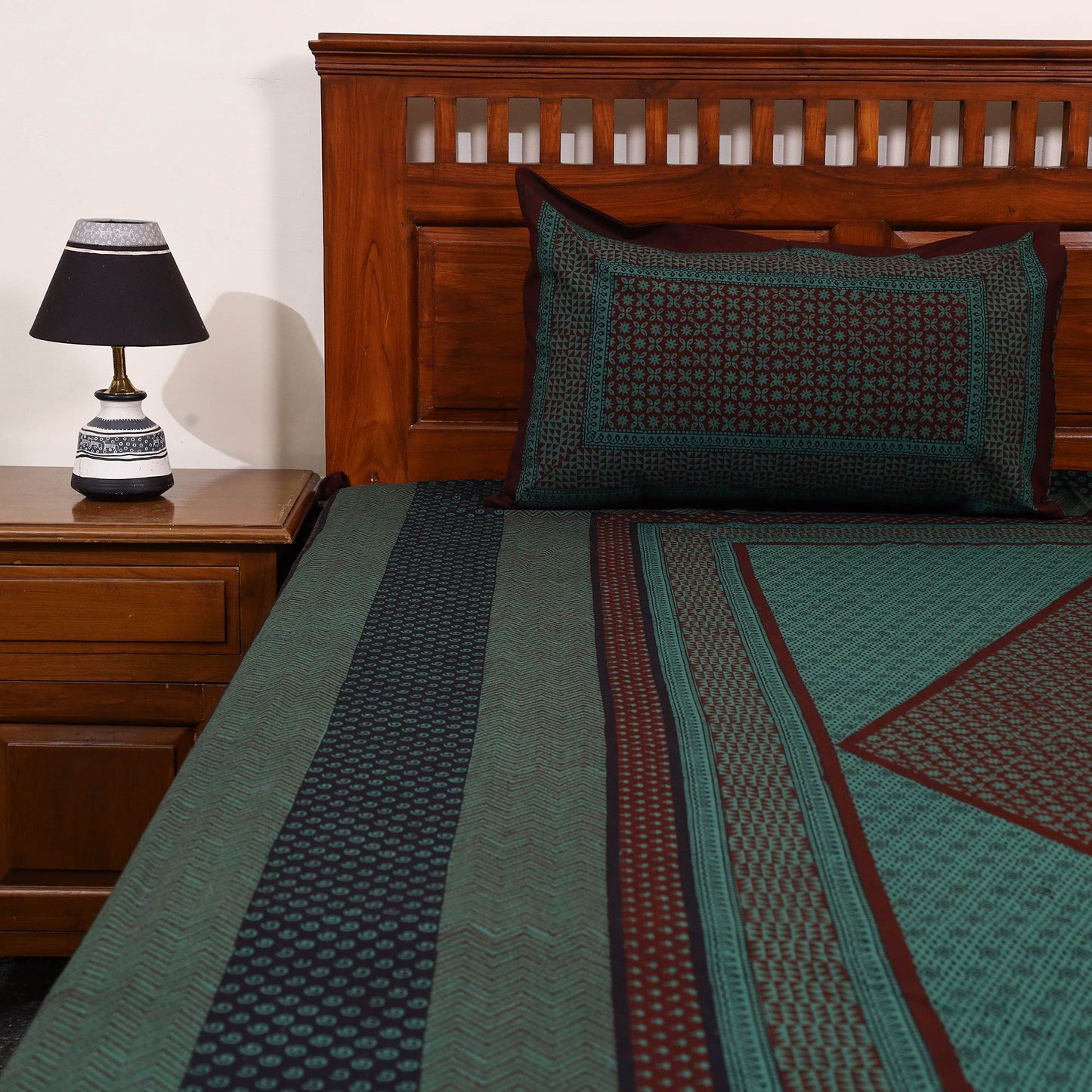 Green - cotton bagh double bedsheet with pillow covers 13