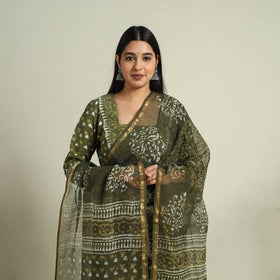 Buy Cotton Green Batik Print Kurta Set