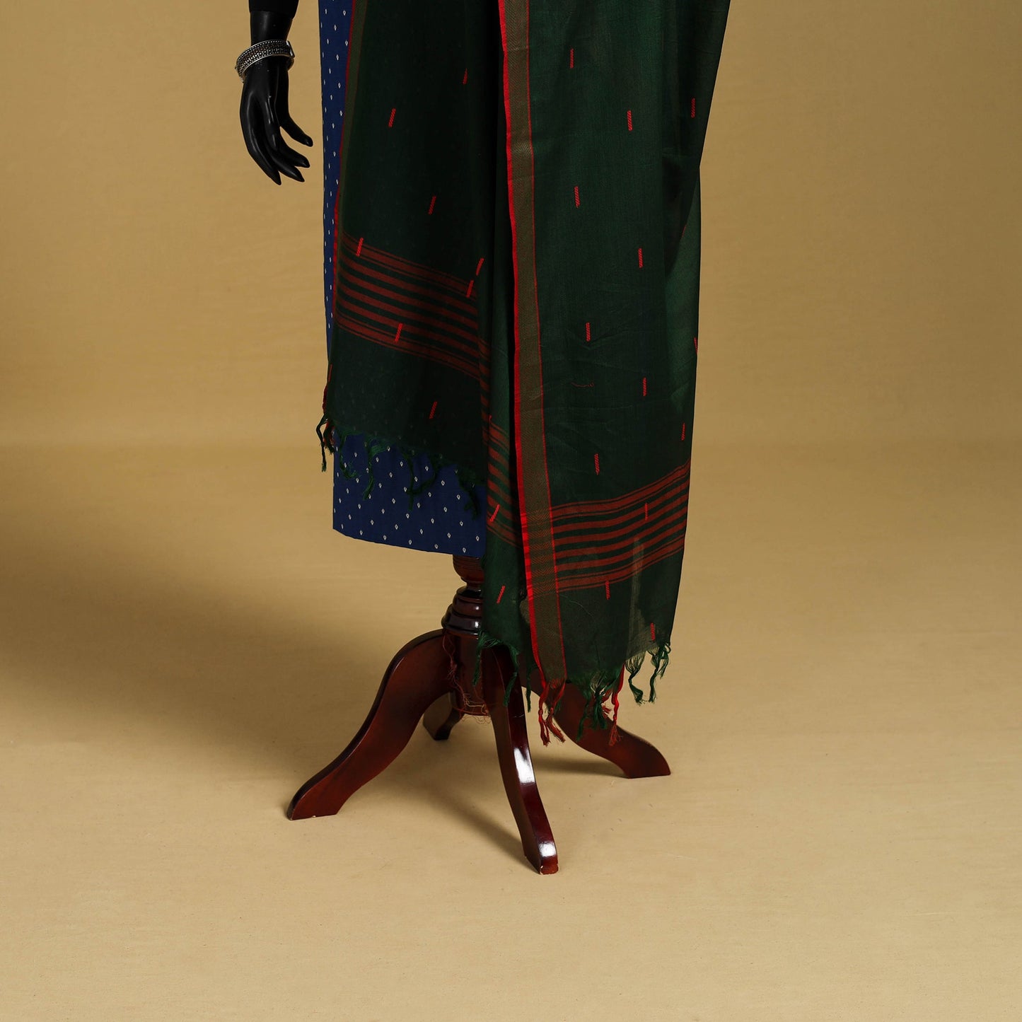 Green - cotton buti jacquard dupatta with thread border 08